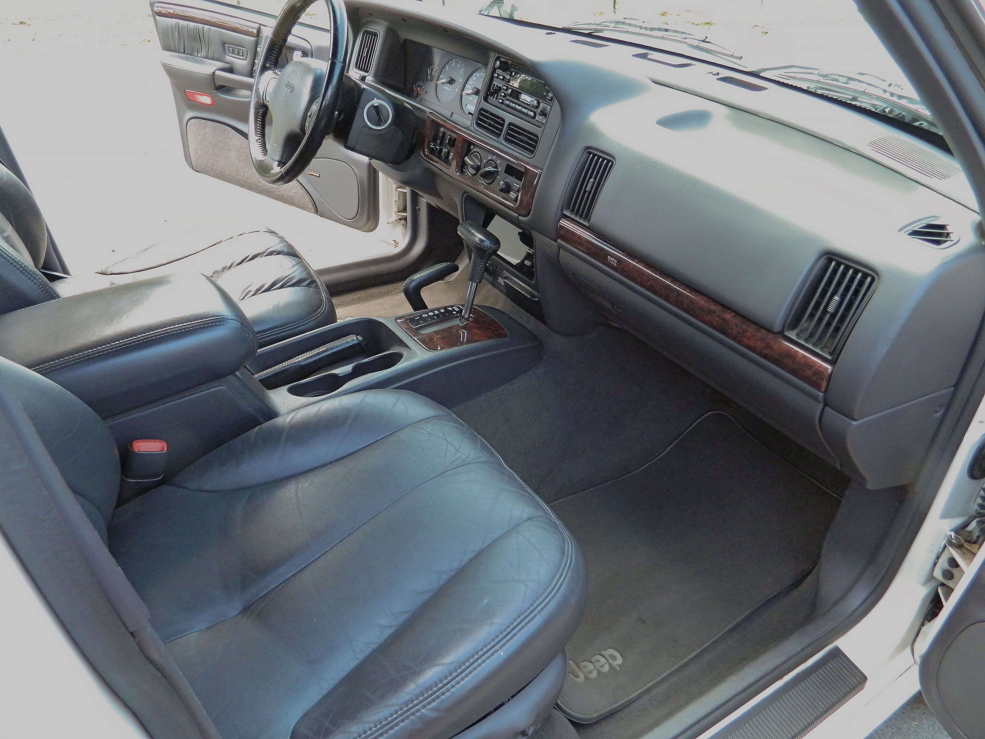 Used 1998 Jeep Grand Cherokee Limited AWD/4WD image 16