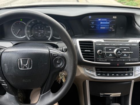 Used 2015 Honda Accord LX image 9