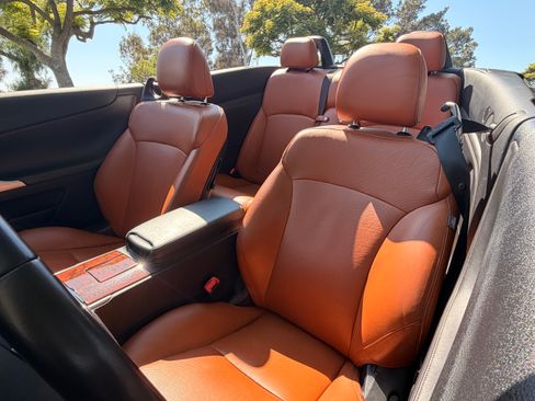 Used 2011 Lexus IS 350C w/ Luxury Pkg RWD image 6