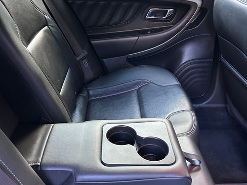 Used 2017 Ford Taurus SEL w/ Equipment Group 201A FWD image 16
