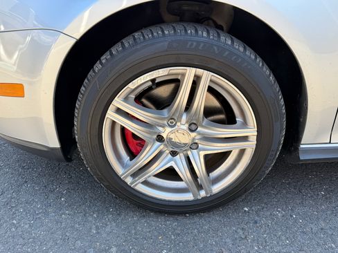 Used 2006 Volkswagen GTI 2.0T 2-Door image 8