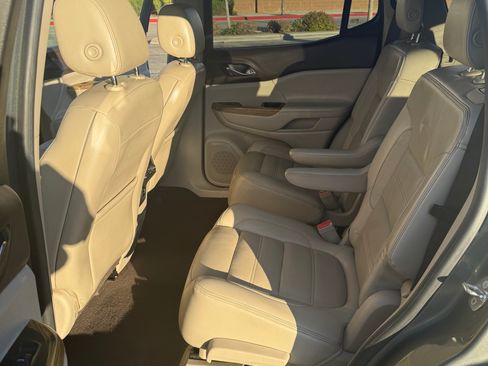 Used 2017 GMC Acadia Denali w/ Technology Package image 10