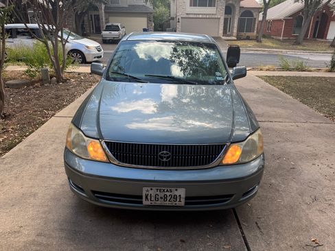 Used 2000 Toyota Avalon XLS image 6