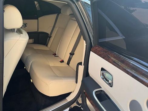 Used 2014 Rolls-Royce Ghost image 19