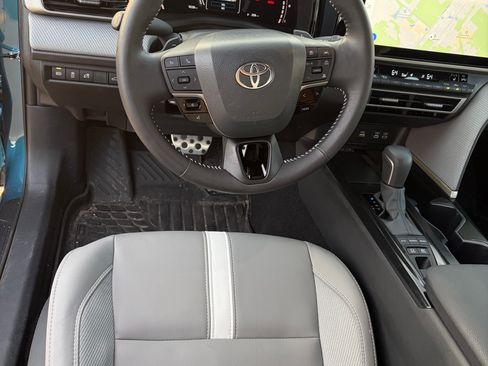 Used 2026 Toyota Camry SE w/ Multimedia Upgrade Package FWD image 6