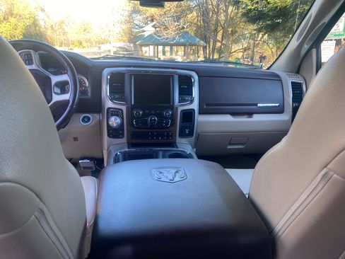 Used 2017 RAM 1500 Laramie w/ Convenience Group image 22