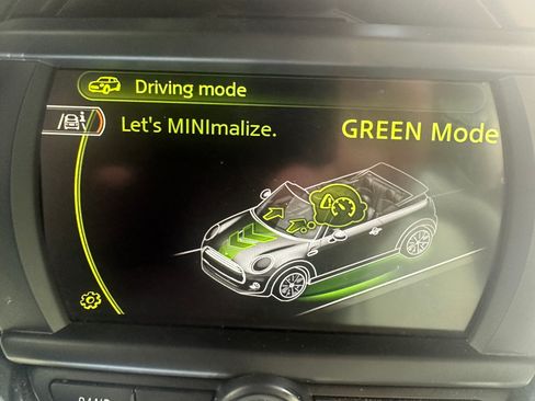 Used 2016 MINI Cooper Convertible image 24