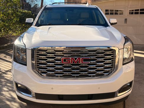 Used 2019 GMC Yukon Denali w/ Denali Ultimate Package image 5