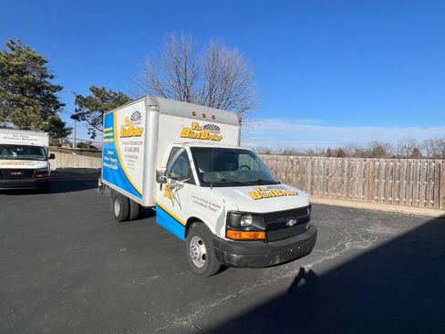 Used 2006 Chevrolet Express 3500 image 4