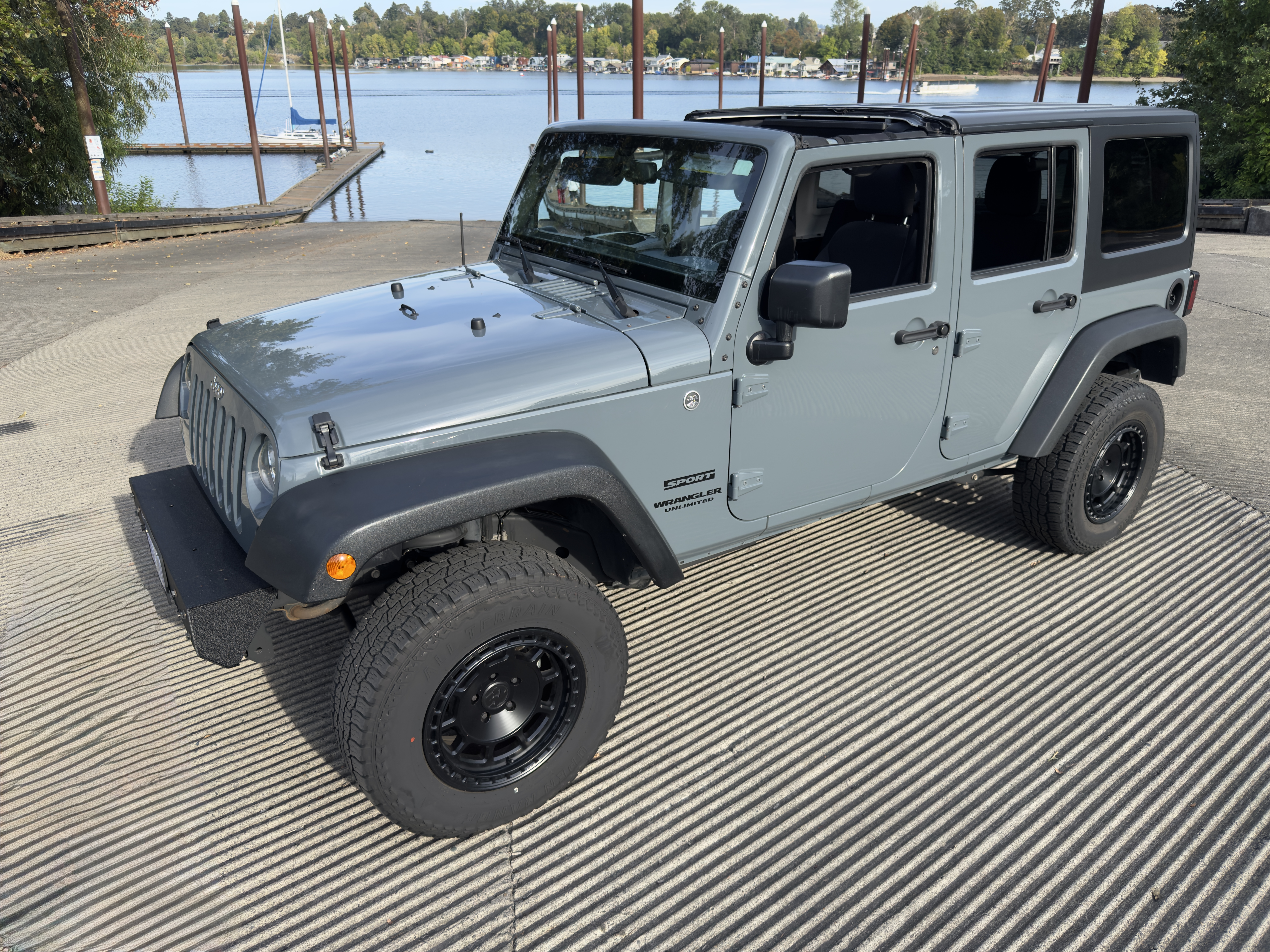 Used 2015 Jeep Wrangler Unlimited Sport w/ Quick Order Package 24S AWD/4WD image 2