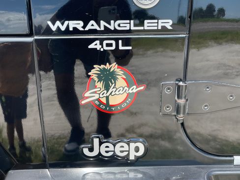 Used 1999 Jeep Wrangler Sahara AWD/4WD image 4