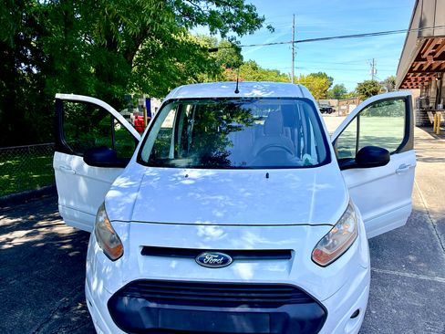 Used 2016 Ford Transit Connect XLT FWD image 8