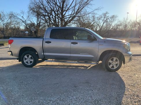 Used 2010 Toyota Tundra SR5 image 5