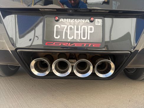 Used 2019 Chevrolet Corvette Stingray Coupe w/ Carbon Flash Badge Package image 23