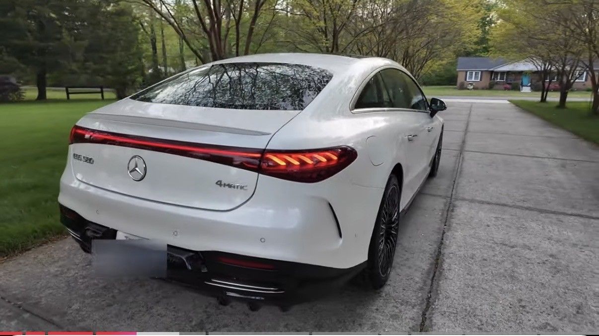 Used 2022 Mercedes-Benz EQS 580 4MATIC Sedan image 12