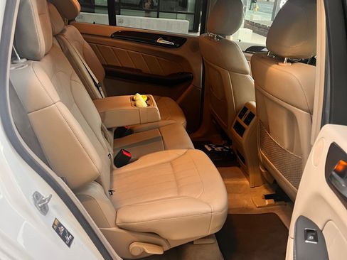 Used 2015 Mercedes-Benz GL 450 4MATIC image 15