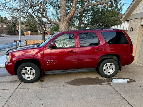 Used 2010 Chevrolet Tahoe LT image 4