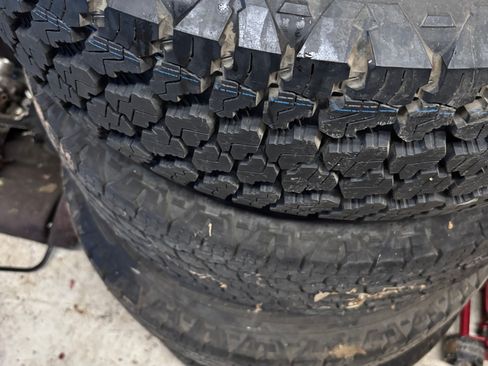 Used 2018 Jeep Wrangler Unlimited Sport image 9