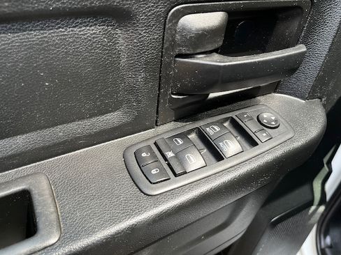 Used 2019 RAM 1500 Tradesman w/ Chrome Plus Package RWD image 6