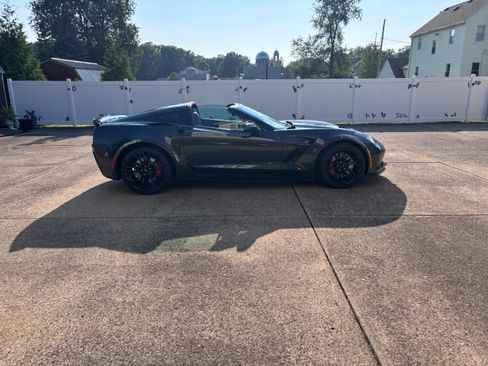Used 2019 Chevrolet Corvette Z06 image 1