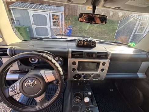 Used 2007 Toyota FJ Cruiser 4WD image 6