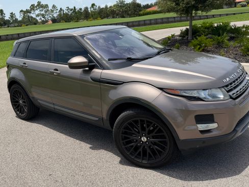 Used 2015 Land Rover Range Rover Evoque Pure Plus AWD/4WD image 6