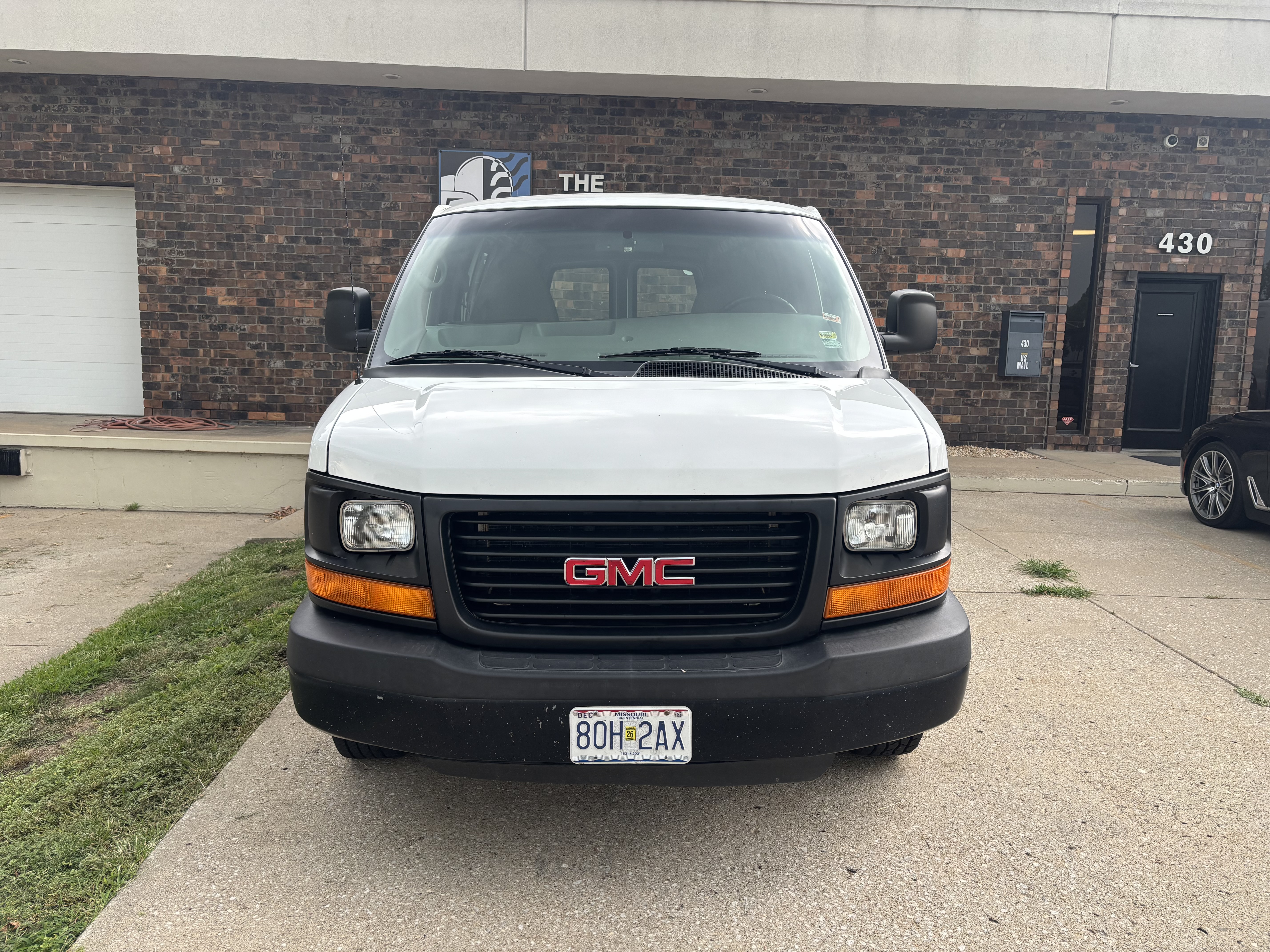 Used 2015 GMC Savana 2500 Extended RWD image 2