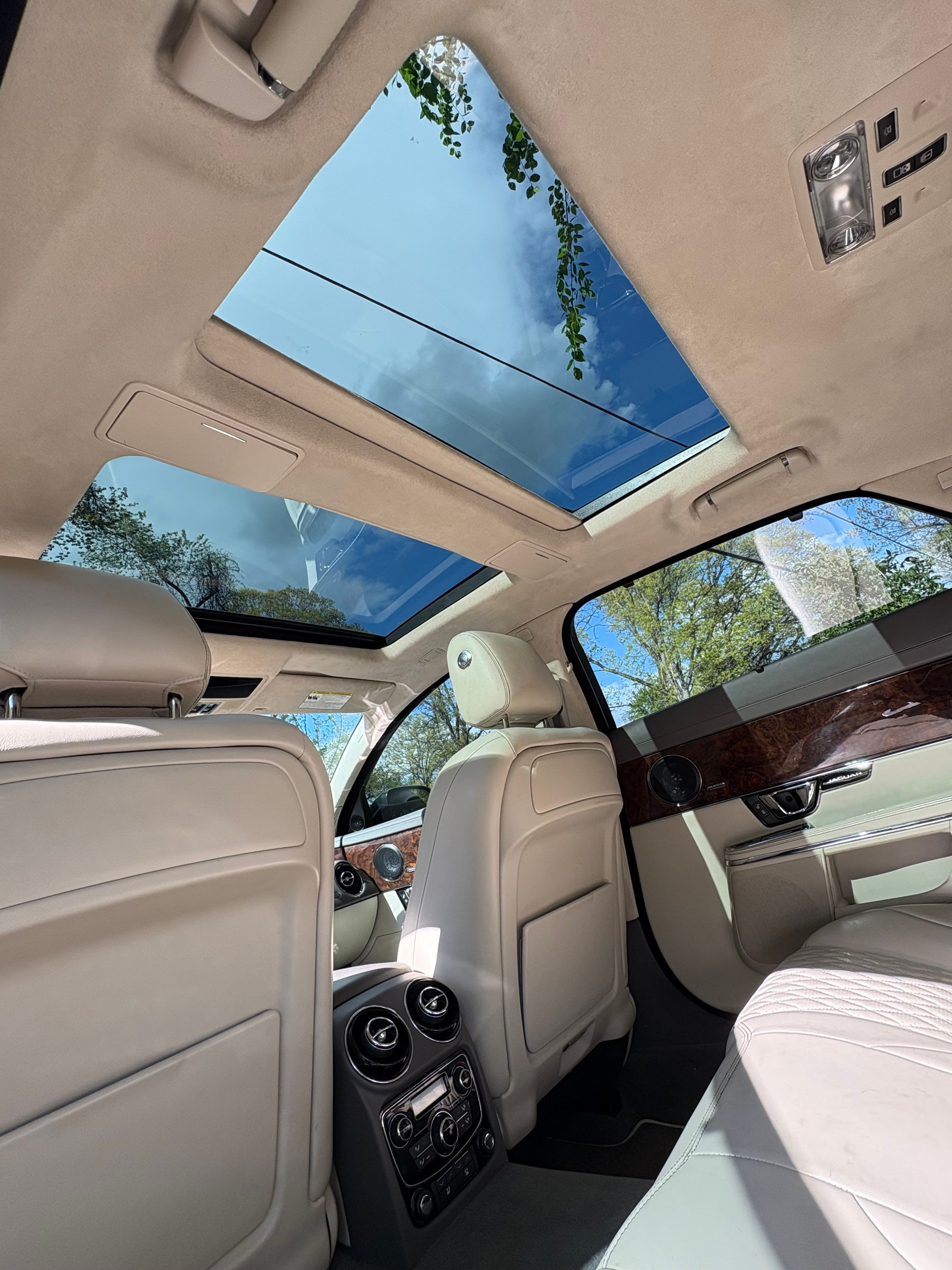 Used 2016 Jaguar XJ L Portfolio AWD/4WD image 13