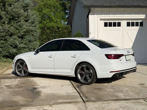 Used 2018 Audi S4 Premium Plus w/ Navigation Package image 2