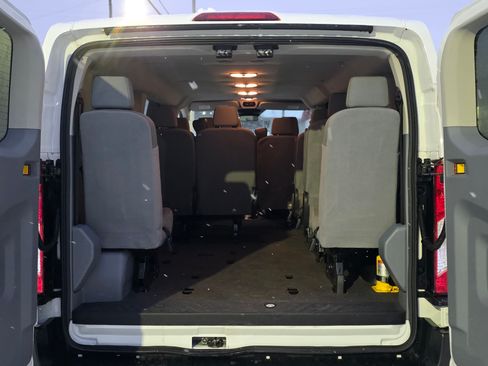 Used 2019 Ford Transit 350 XLT image 29
