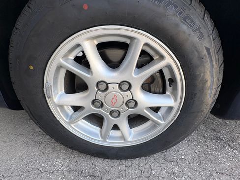 Used 2002 Chevrolet Camaro LT w/ Performance Handling Pkg image 17