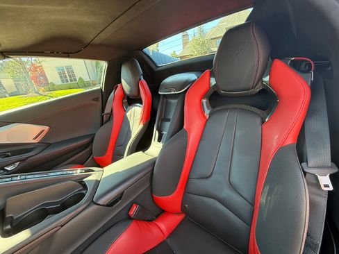 Used 2021 Chevrolet Corvette Stingray Premium Conv w/ Z51 Performance Package image 24