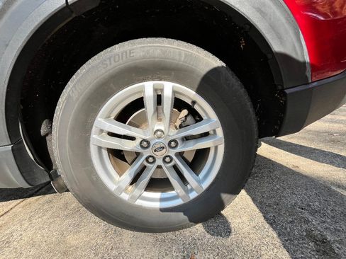 Used 2020 Ford Explorer XLT w/ Equipment Group 202A image 17