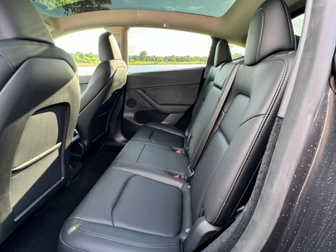 Used 2024 Tesla Model Y Long Range image 6