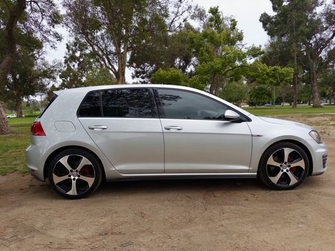 Used 2015 Volkswagen GTI SE w/ Lighting Package (SEL) image 4