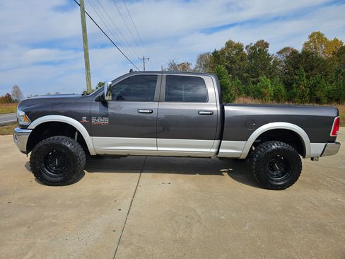 Used 2018 RAM 2500 Laramie image 4