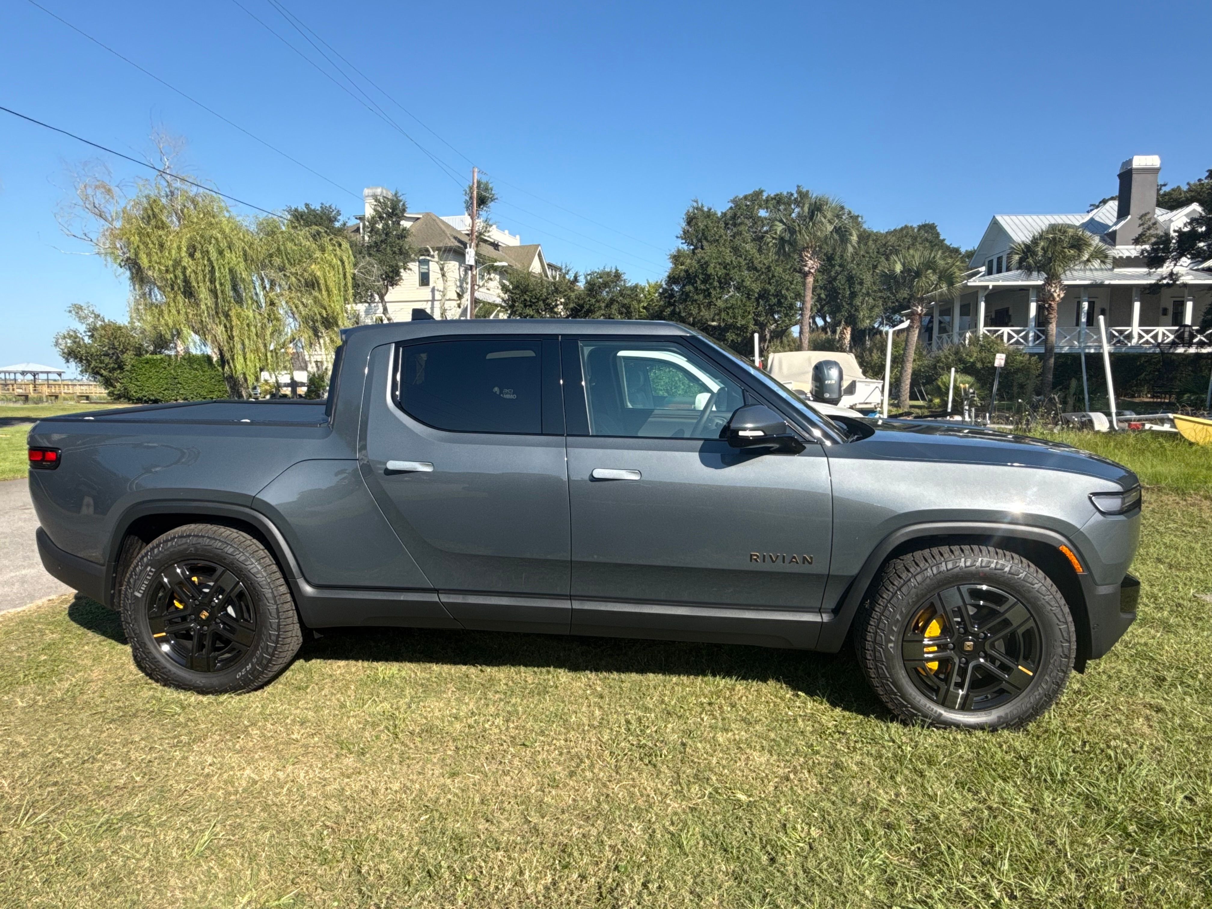 Used 2026 Rivian R1T Premium Tri AWD/4WD image 13