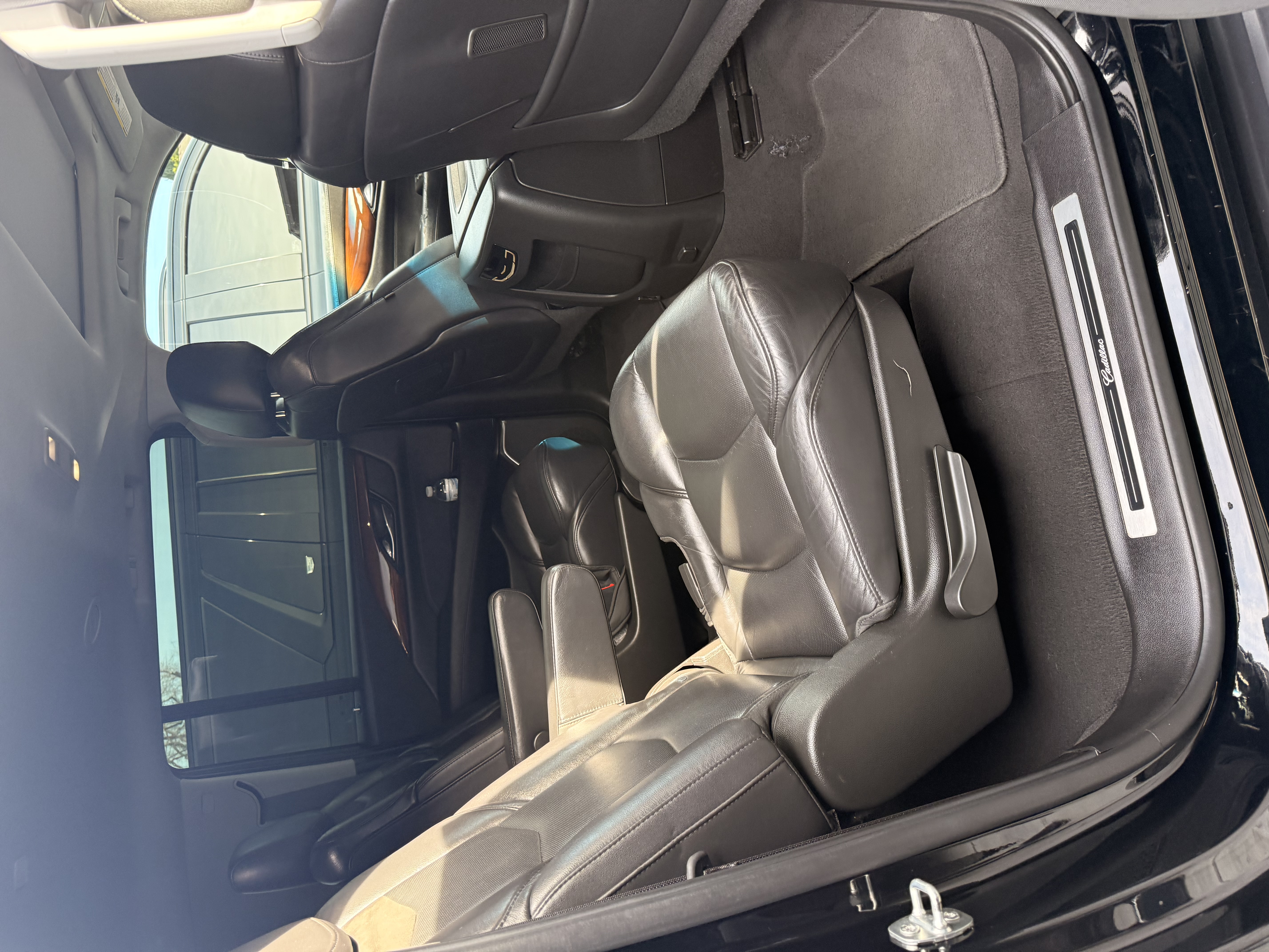 Used 2019 Cadillac Escalade ESV Luxury RWD image 12