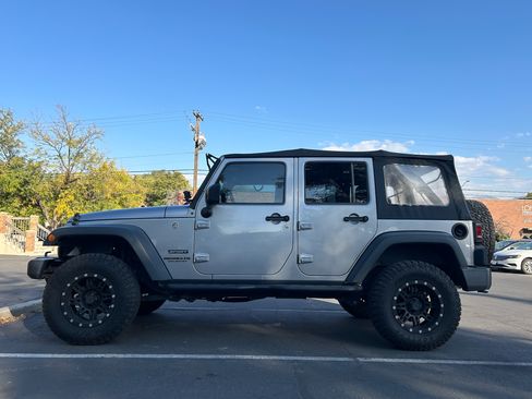 Used 2017 Jeep Wrangler Unlimited Sport w/ Max Tow Package image 6