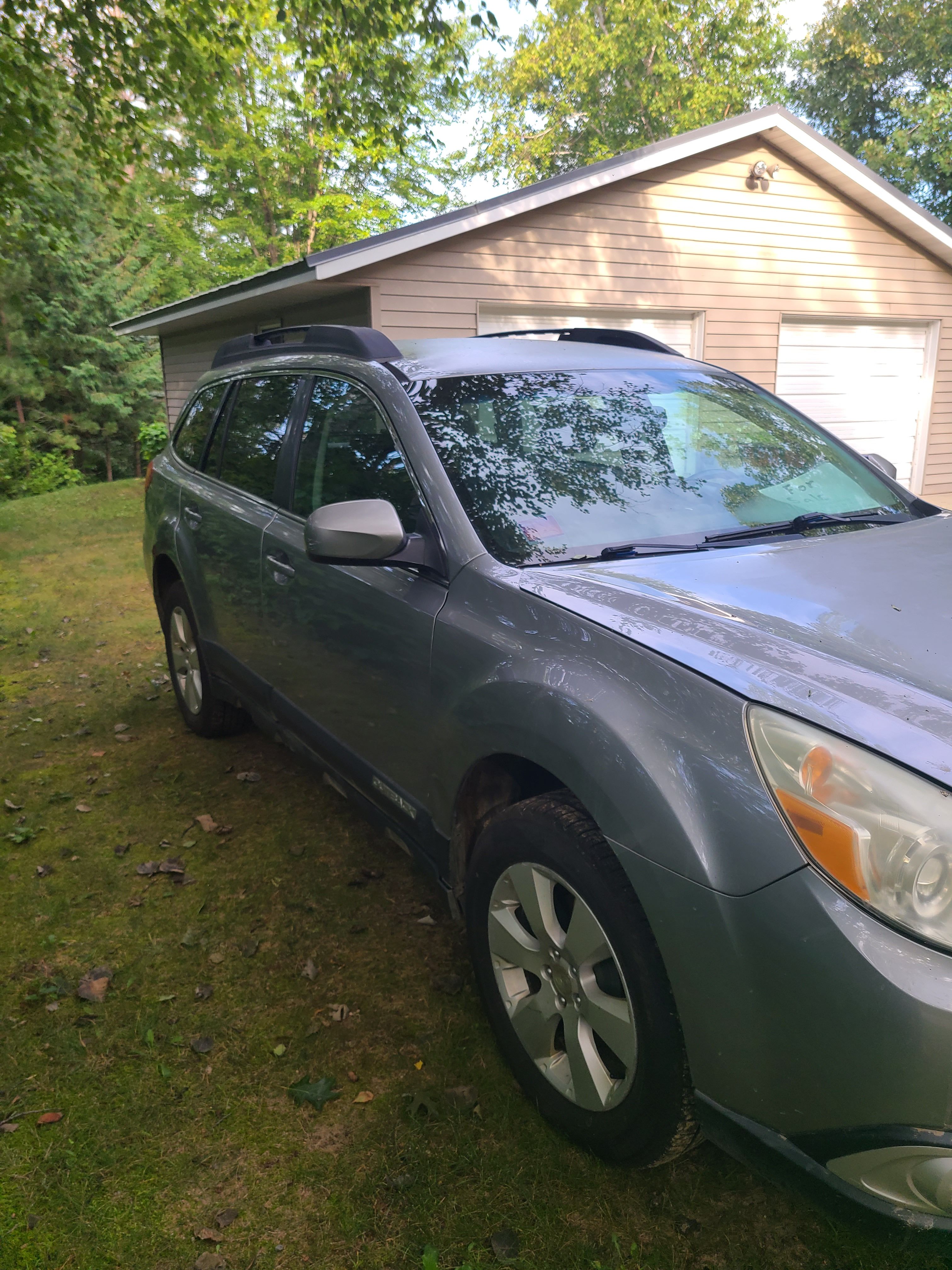 Used 2010 Subaru Outback 2.5i Premium AWD/4WD image 13