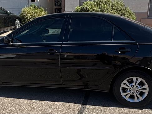 Used 2004 Toyota Camry LE FWD image 10