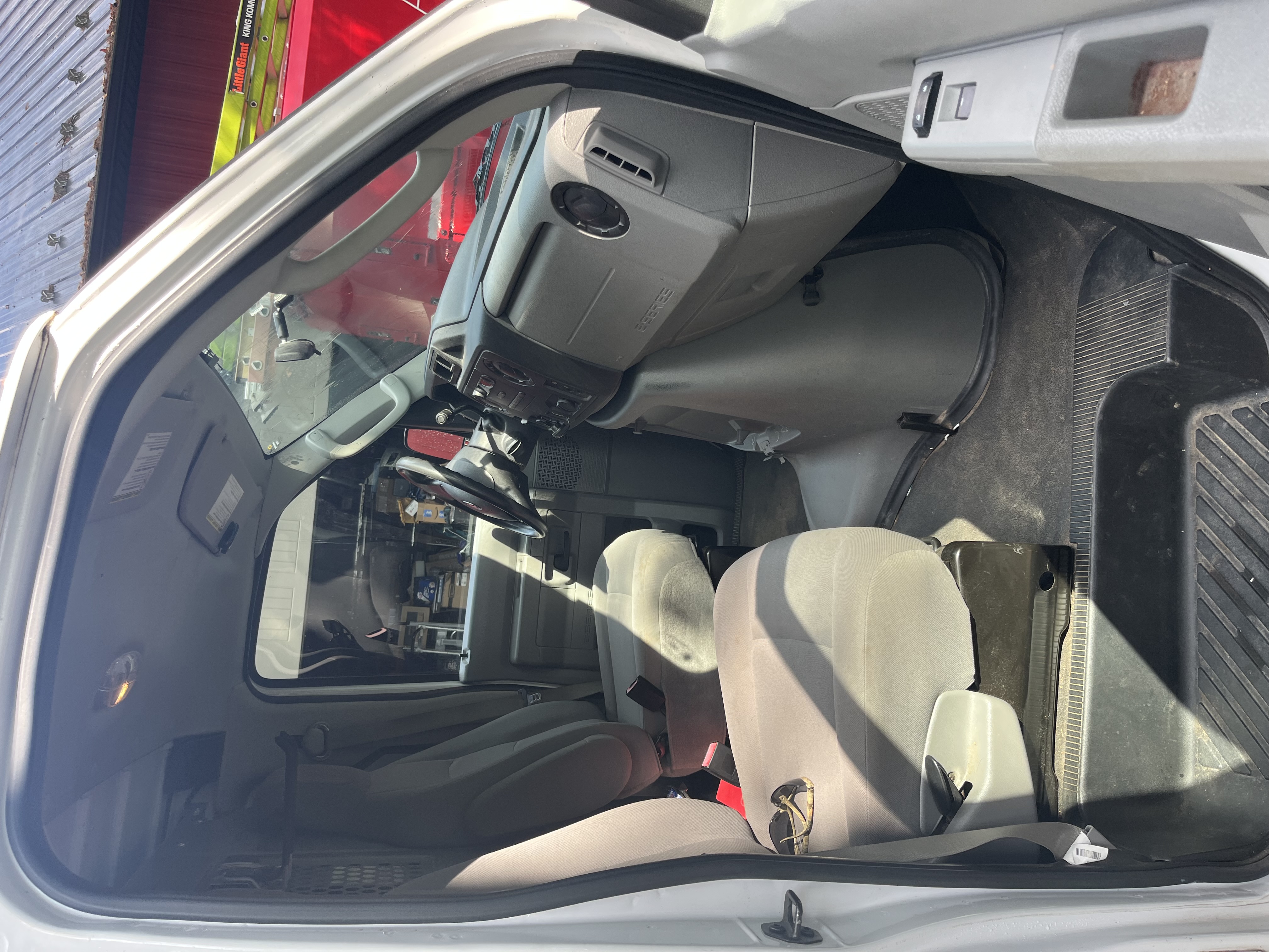 Used 2013 Ford E-250 and Econoline 250 w/ PWR Group RWD image 6