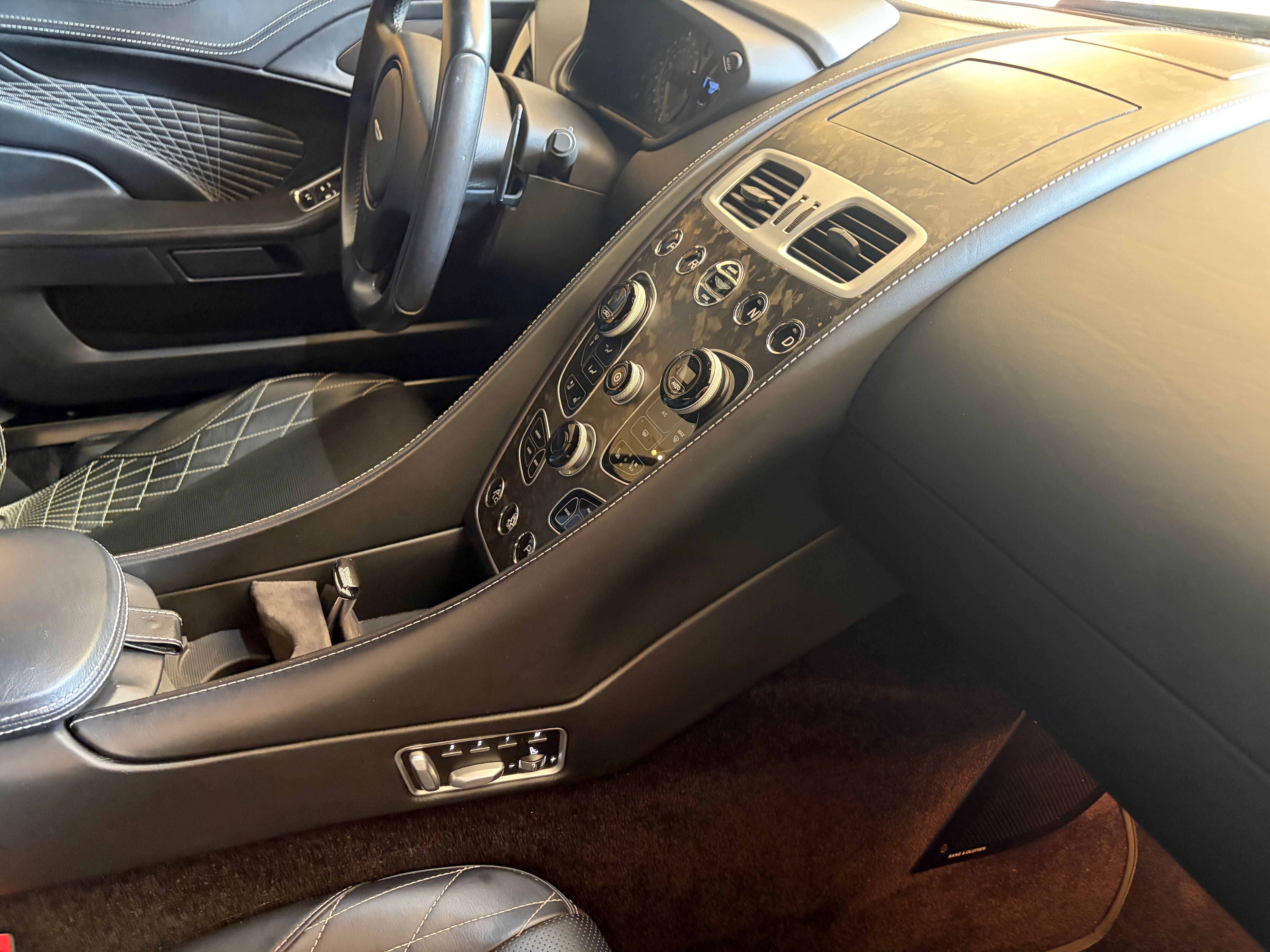 Used 2018 Aston Martin Vanquish S RWD image 23