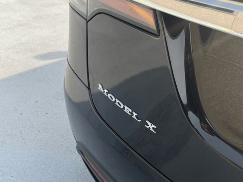 Used 2016 Tesla Model X Performance image 9