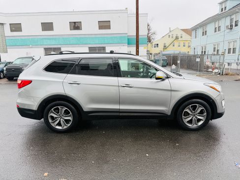 Used 2013 Hyundai Santa Fe GLS image 14