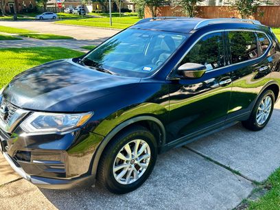 Used 2017 Nissan Rogue SV