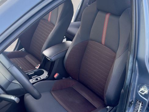 Used 2023 Toyota Corolla SE w/ SE Package image 20