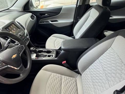 Used 2020 Chevrolet Equinox LS image 12
