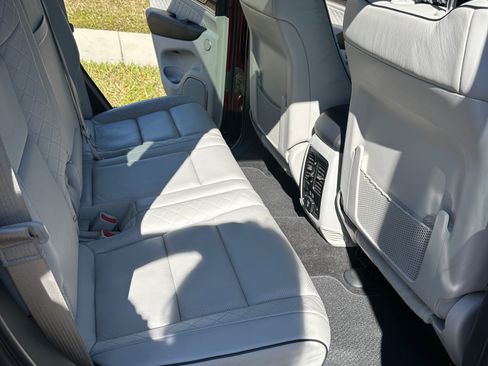 Used 2017 Jeep Grand Cherokee Summit image 27