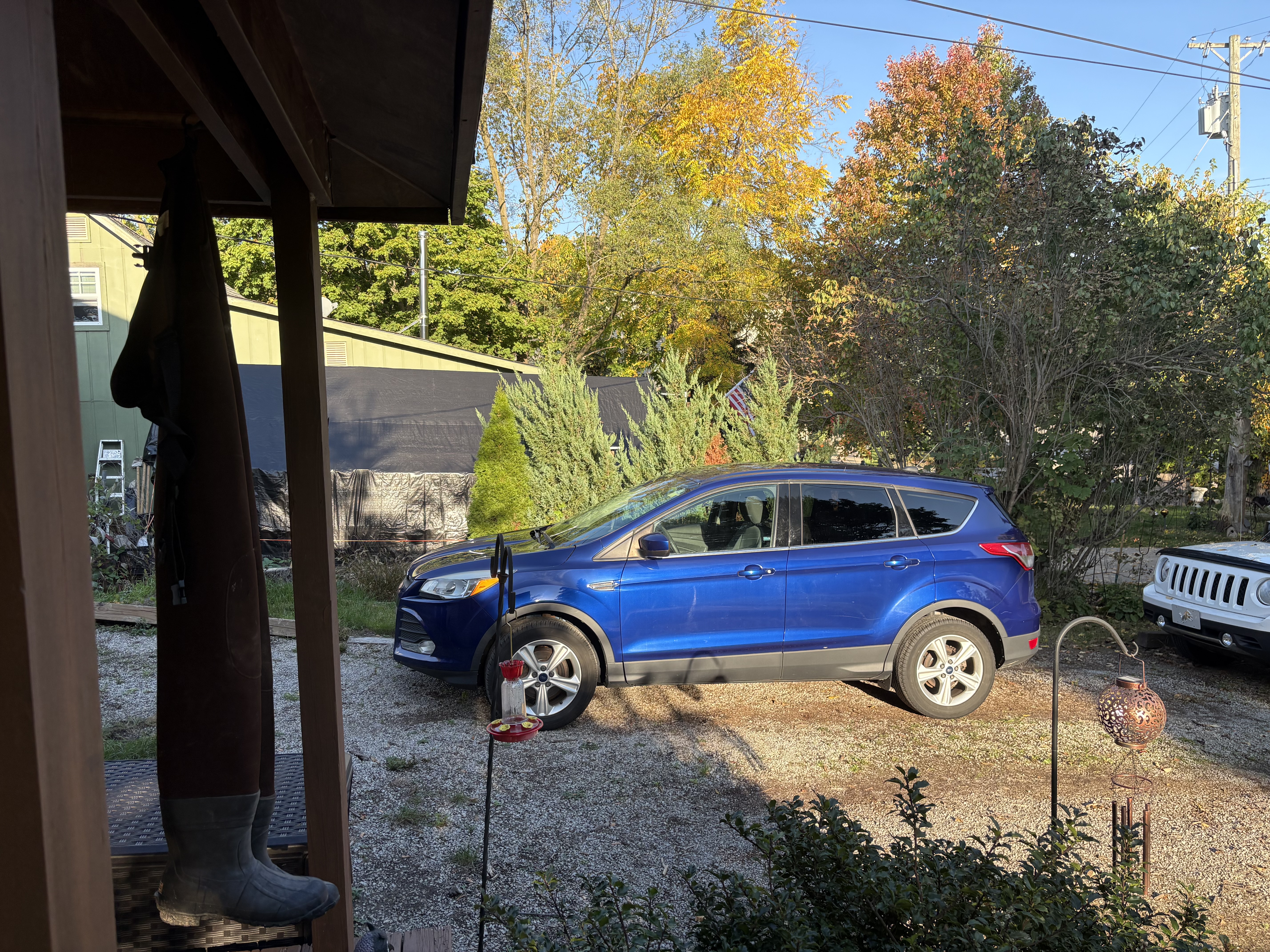 Used 2015 Ford Escape SE FWD image 1